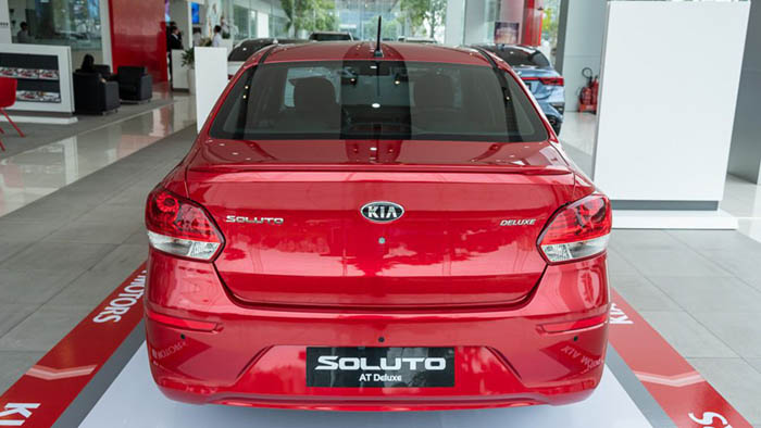 kia soluto can tho duoi xe