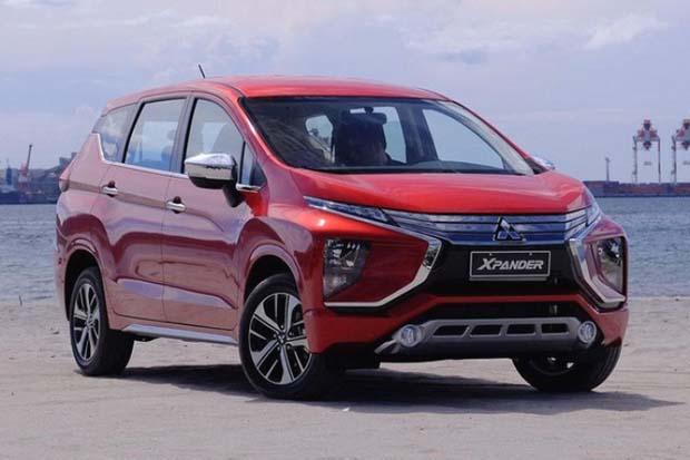 mitsubishi xpander mua xe gia re