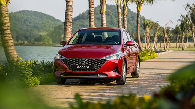 mua xe trả góp hyundai accent